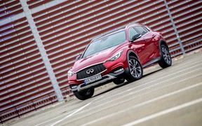 Infiniti_QX30_ext