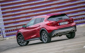 Infiniti_QX30_ext