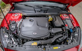 Infiniti_QX30_int