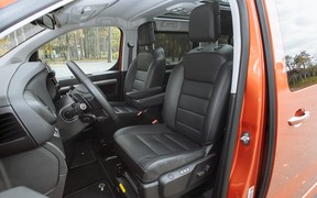 Peugeot Traveller VIP_int Peugeot Traveller VIP_int