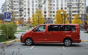 Peugeot Traveller VIP_ext Peugeot Traveller VIP_ext
