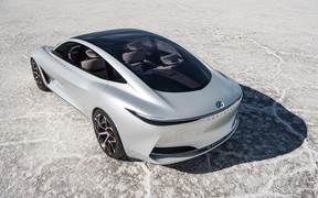 Infiniti Q Inspiration ex Infiniti Q Inspiration ex