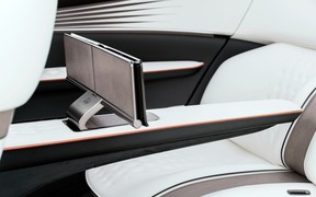 Infiniti Q Inspiration in Infiniti Q Inspiration in