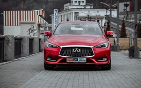 Infiniti Q60S exterior