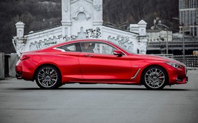 Infiniti Q60S exterior