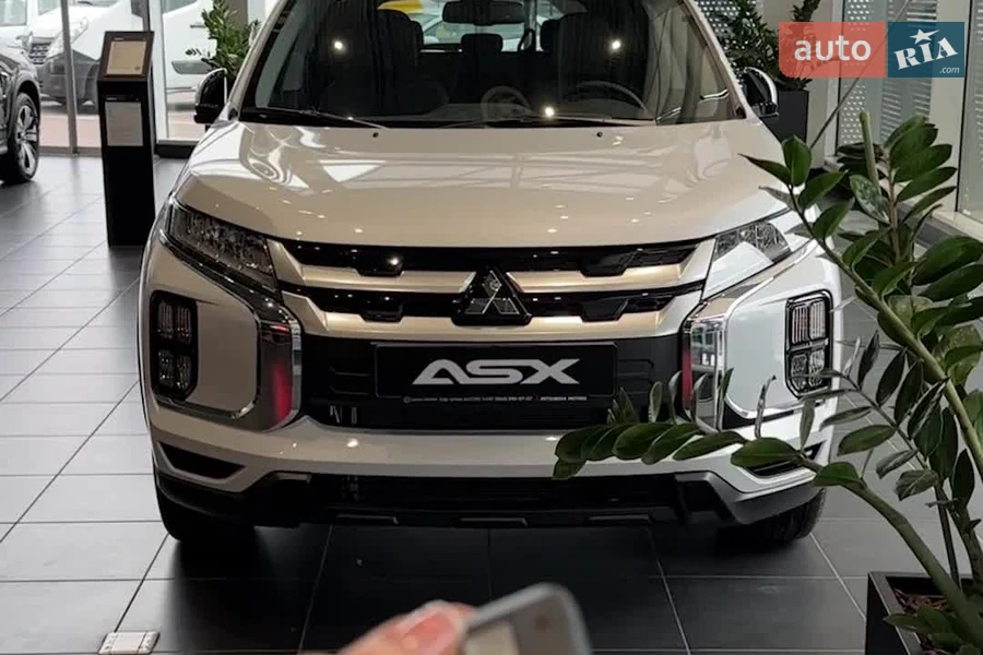 Mitsubishi ASX - відеоповідомлення