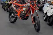 Shorts video STN V8 Motard Base