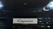 Shorts video Porsche Cayenne Electric Base