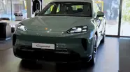 Shorts video Porsche Cayenne Electric Base