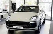 Shorts video Porsche Macan Base
