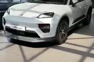 Shorts video Porsche Macan Base