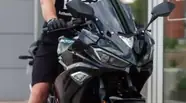 Shorts video Electromoto EM R3 Base