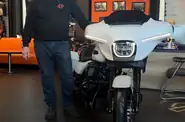 Shorts video Harley-Davidson Street Glide Base