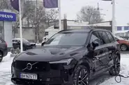 Shorts video Volvo XC90 Ultra Dark