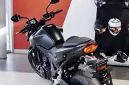 Shorts video Honda CB 750 Hornet Base