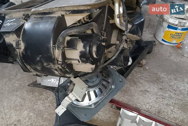 Авторазборка авторозборка бусів Мersedes Benz207-410, Ford Tranzit 86- 2013 Авторазборка авторозборка бусів Мersedes Benz207-410, Ford Tranzit 86- 2013
