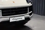 Shorts video Porsche Cayenne Coupe Black Edition