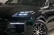 Shorts video Porsche Cayenne Black Edition