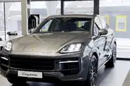 Shorts video Porsche Cayenne Black Edition