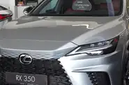 Shorts video Lexus RX F Sport