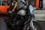 Shorts video Harley-Davidson Low Rider	 Base