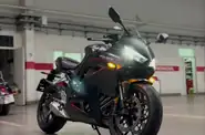 Shorts video Honda CBR 650R Base