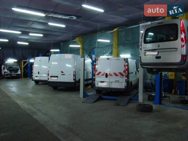 Renault Doctor Service (Left) Renault Doctor Service (Left)