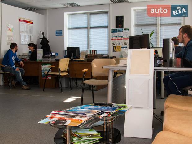 Автоцентр на Троещине Автоцентр на Троещине