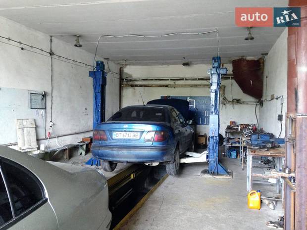 GARAGE GARAGE