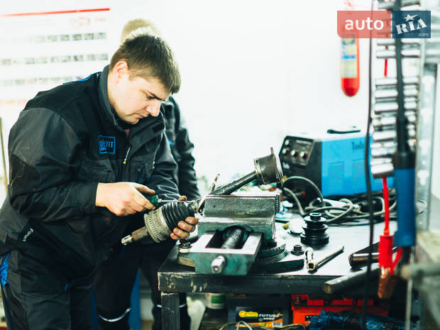 Детройт (Detroit Repair Shop) Детройт (Detroit Repair Shop)